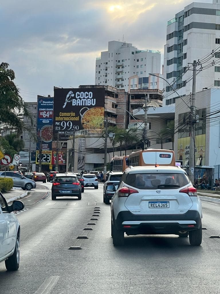Empena — Avenida Castanheiras, Lote 500