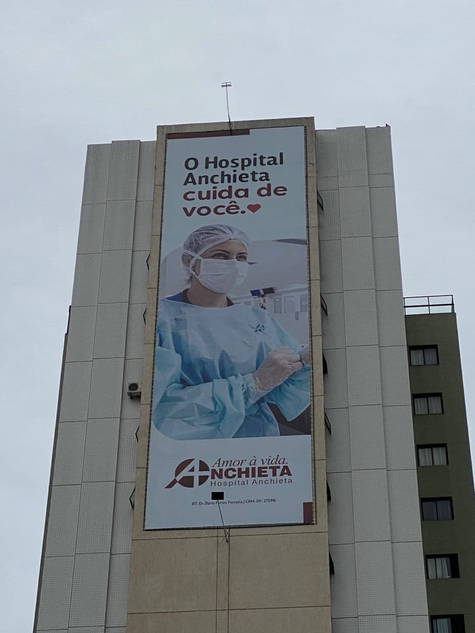 Empena — Ao lado da Estação Águas Claras
