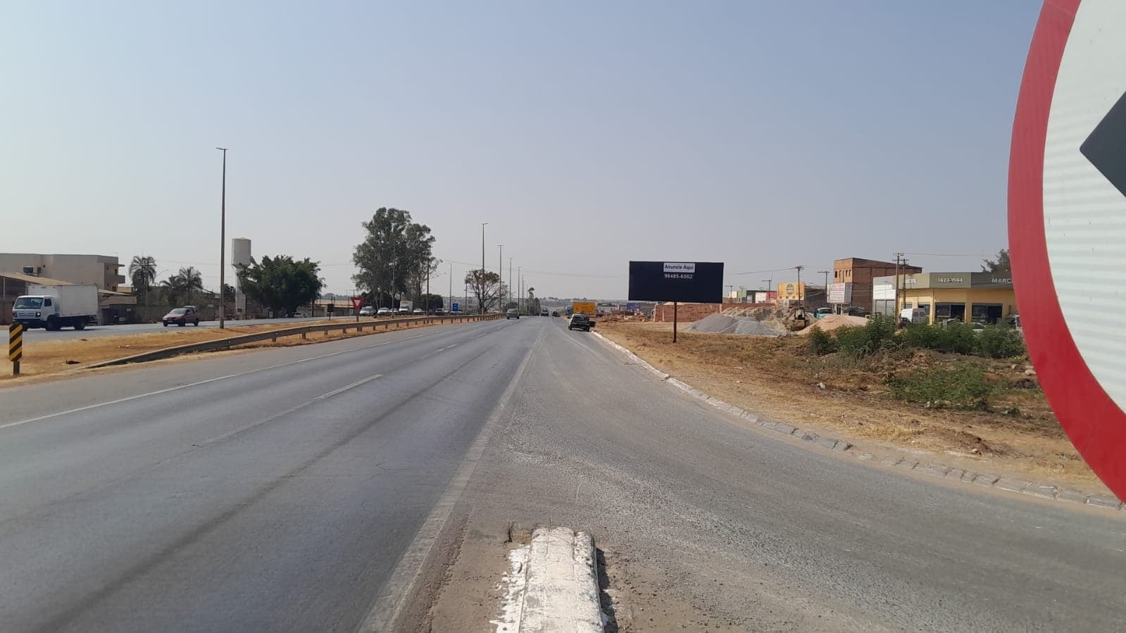 Outdoor — BR-040, Km 11 Sul