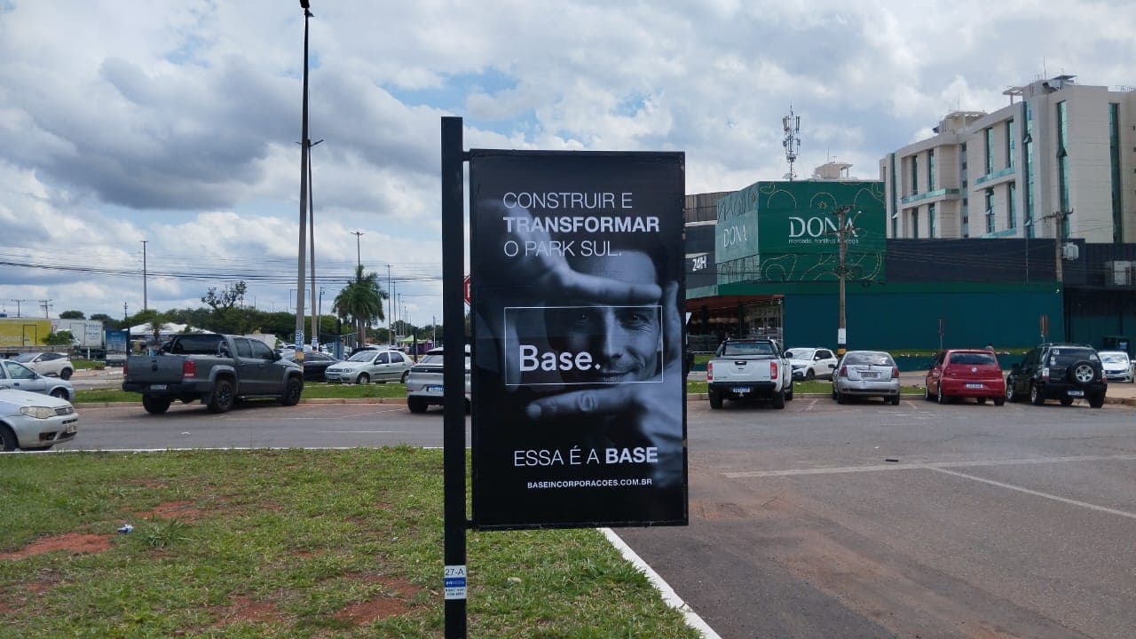 Totem — Totem Park Sul SGCV Lotes 12/15 AE
