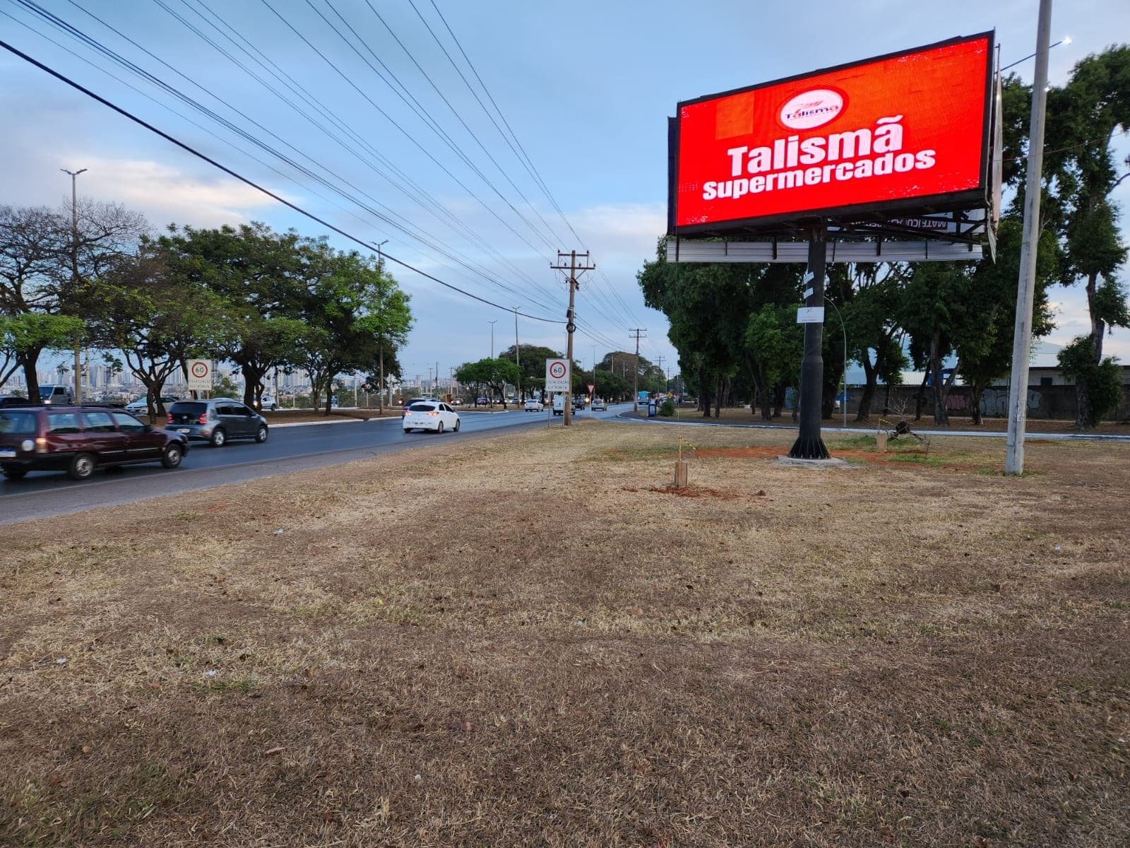 Painel de LED — LED | Pistão Norte Taguatinga