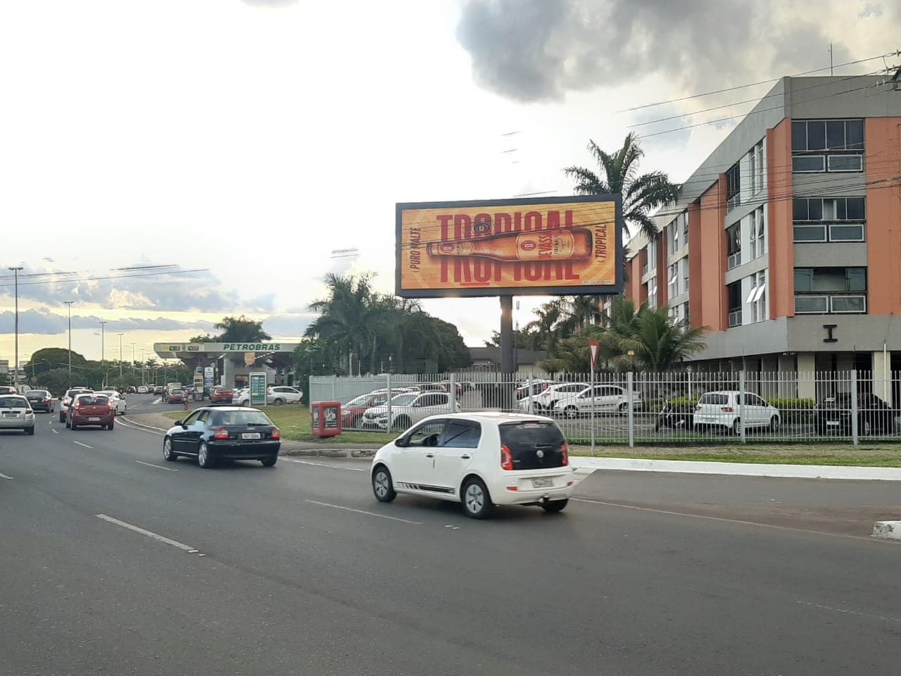 Painel de LED — LED | Entrada Guará 1