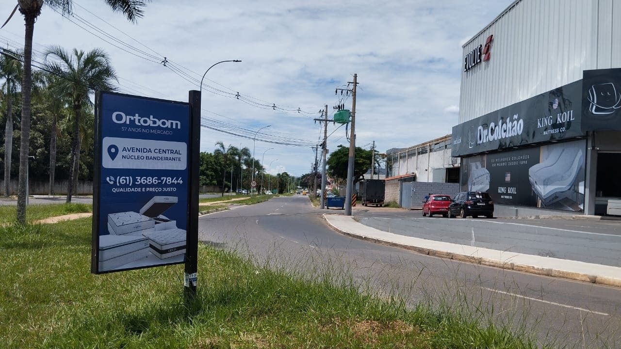 Totem — Bernardo Sayão SIBS Quadra 2, Conjunto 2