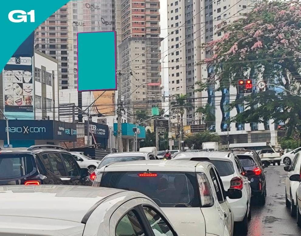 Painel de LED — Avenida T-10, Semáforo Av Mutirão